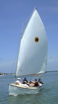 Compac Suncat Day Sailer - Photo of Com-Pac Sun Cat Daysailer sail boat